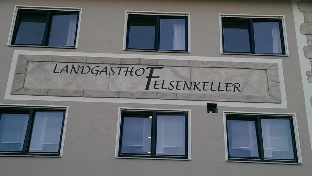 Landgasthof Felsenkeller Dinkelsbühl Екстериор снимка